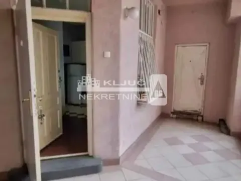 Izdavanje, jednosoban stan, 40m², Vračar Hram, Vračar Sve Podlokacije - image 8