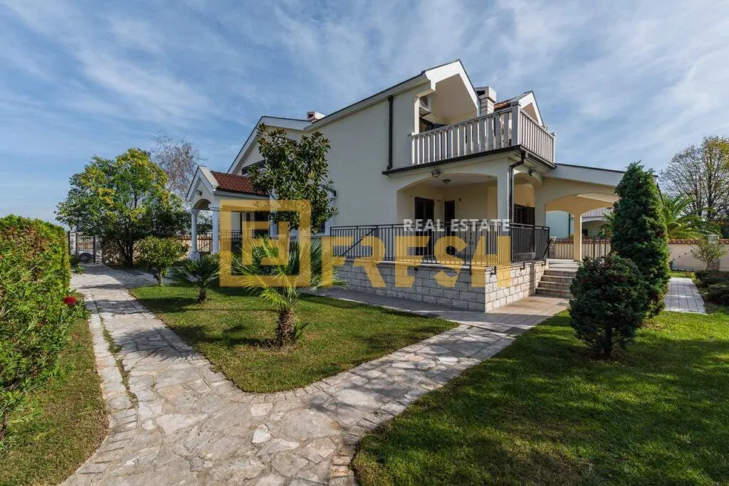 Rent, house, 370m², Zabjelo, Podgorica