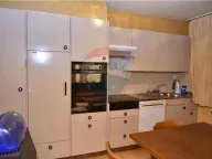 Izdavanje, kuća, 696m², Zlatica, Podgorica - image 34