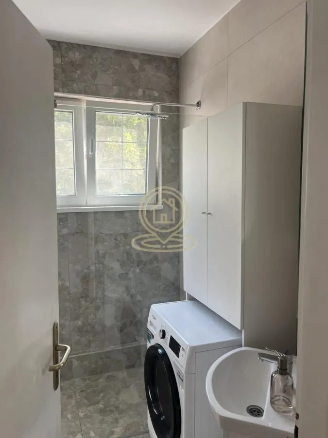 Rent, three bedroom apartment, 61m², Stari Grad, Beograd