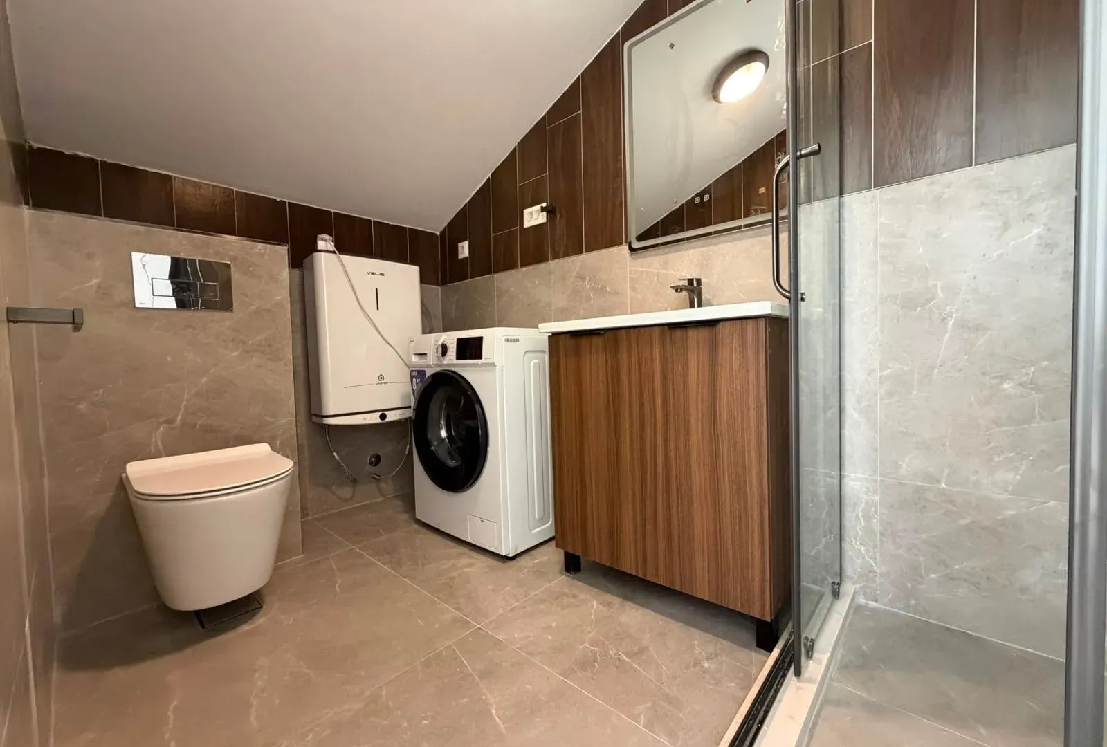 Prodaja, garsonjera, 45m², Tološi, Podgorica