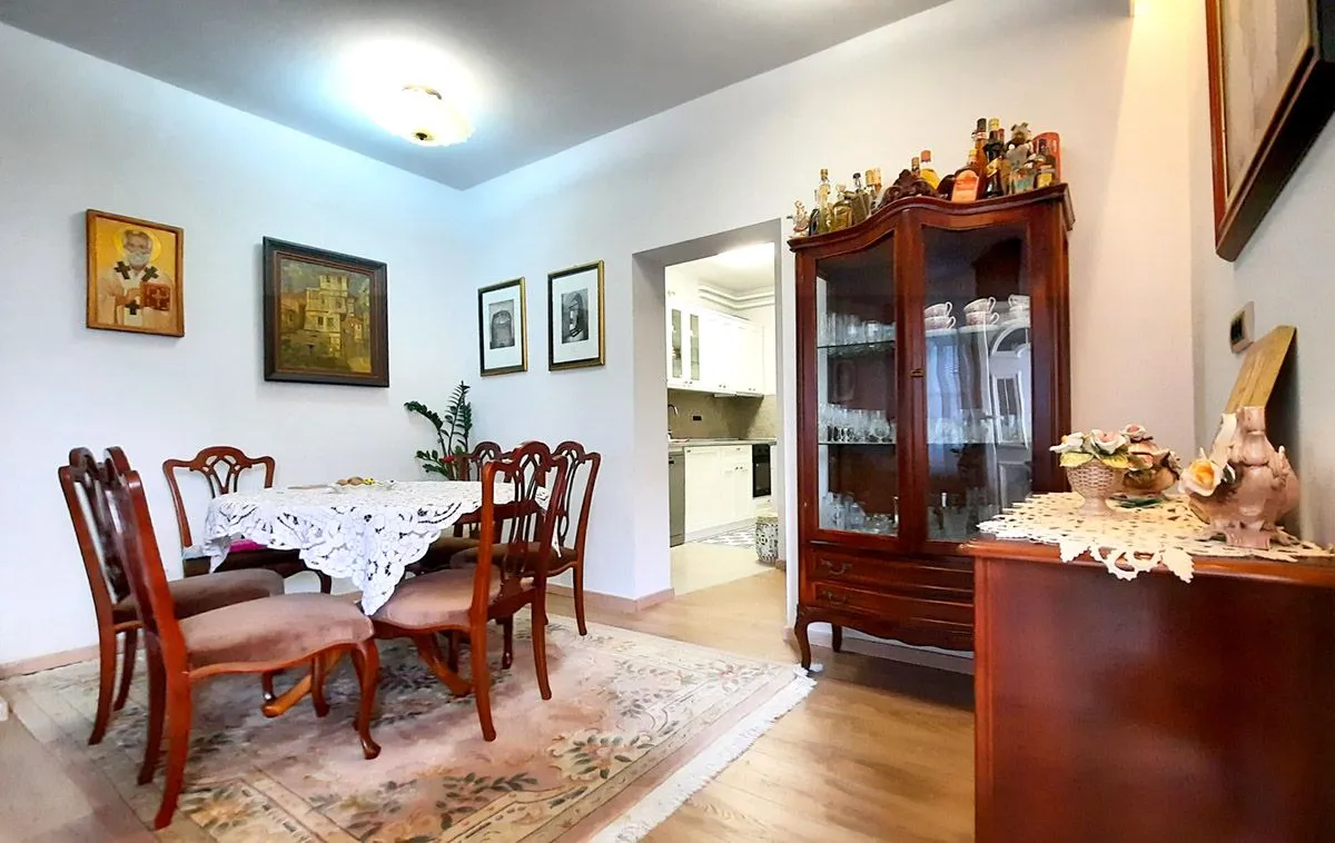 Prodaja, kuća, 363m², Zvezdara Sve Podlokacije, Beograd