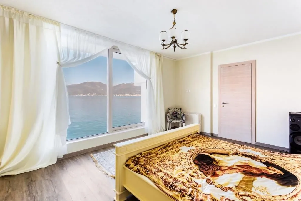 Prodaja, kuća, 240m², Krašići, Tivat