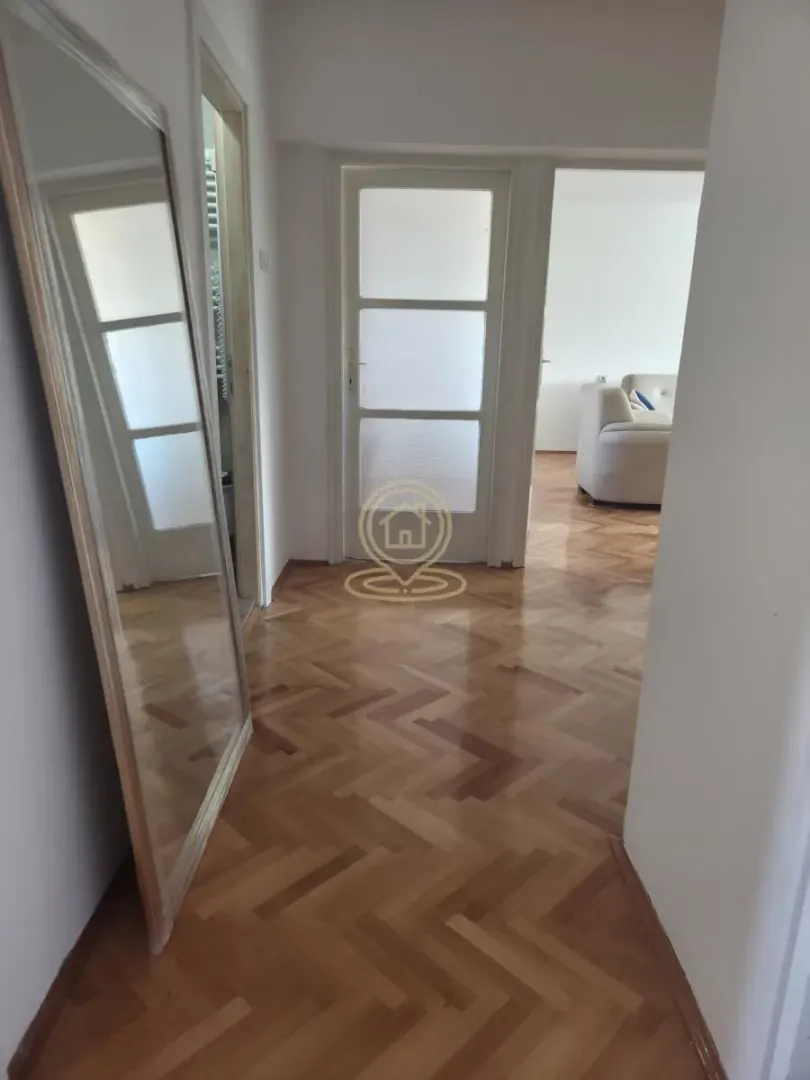 Prodaja, trosoban stan, 75m², Medijana, Niš