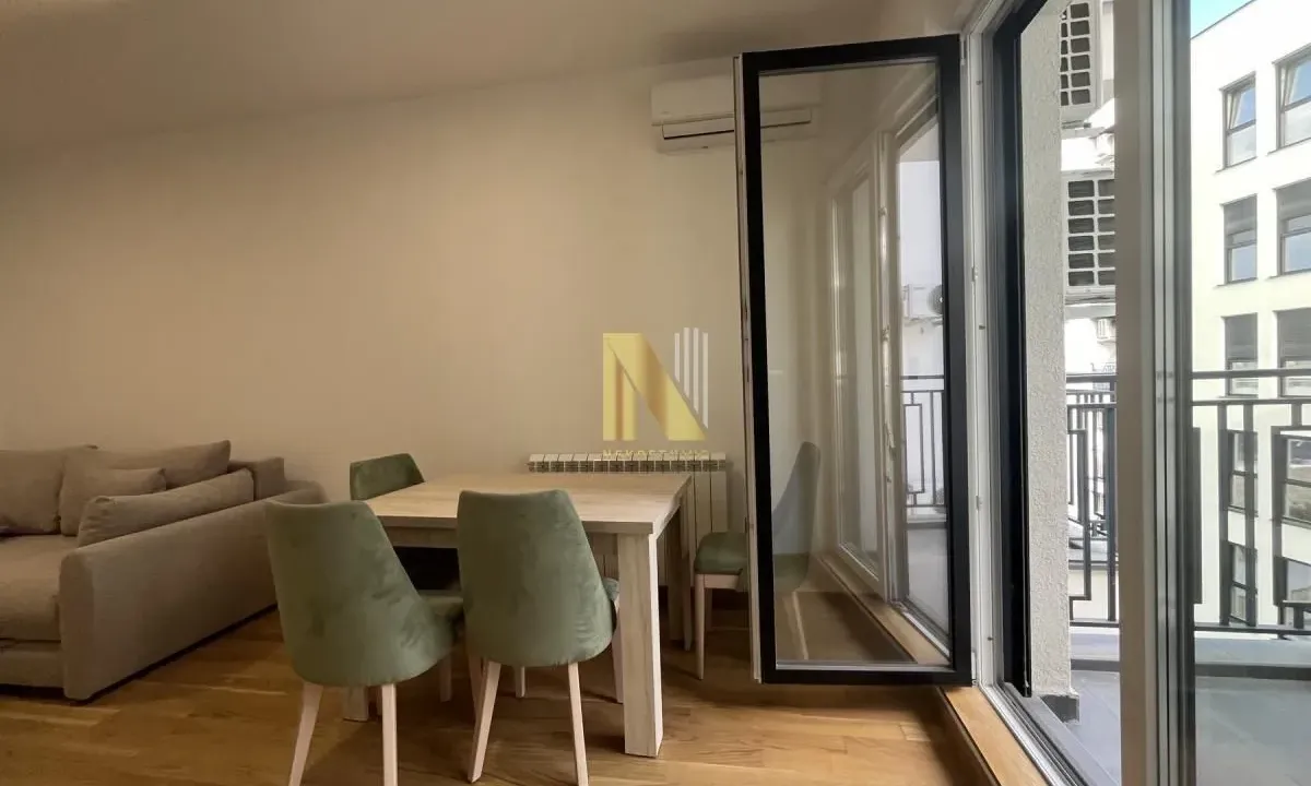 Izdavanje, dvosoban stan, 43m², Sajmište, Novi Sad