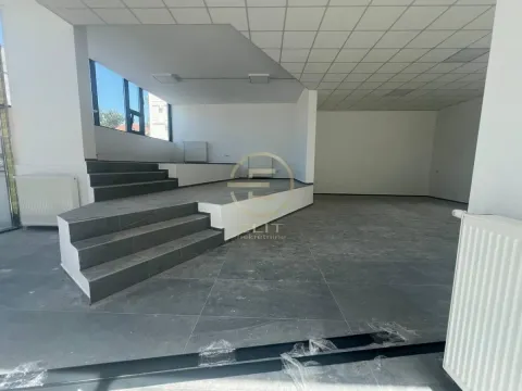 Izdavanje, poslovni prostor, 350m², Adamovićevo Naselje, Novi Sad Sve Podlokacije - image 9