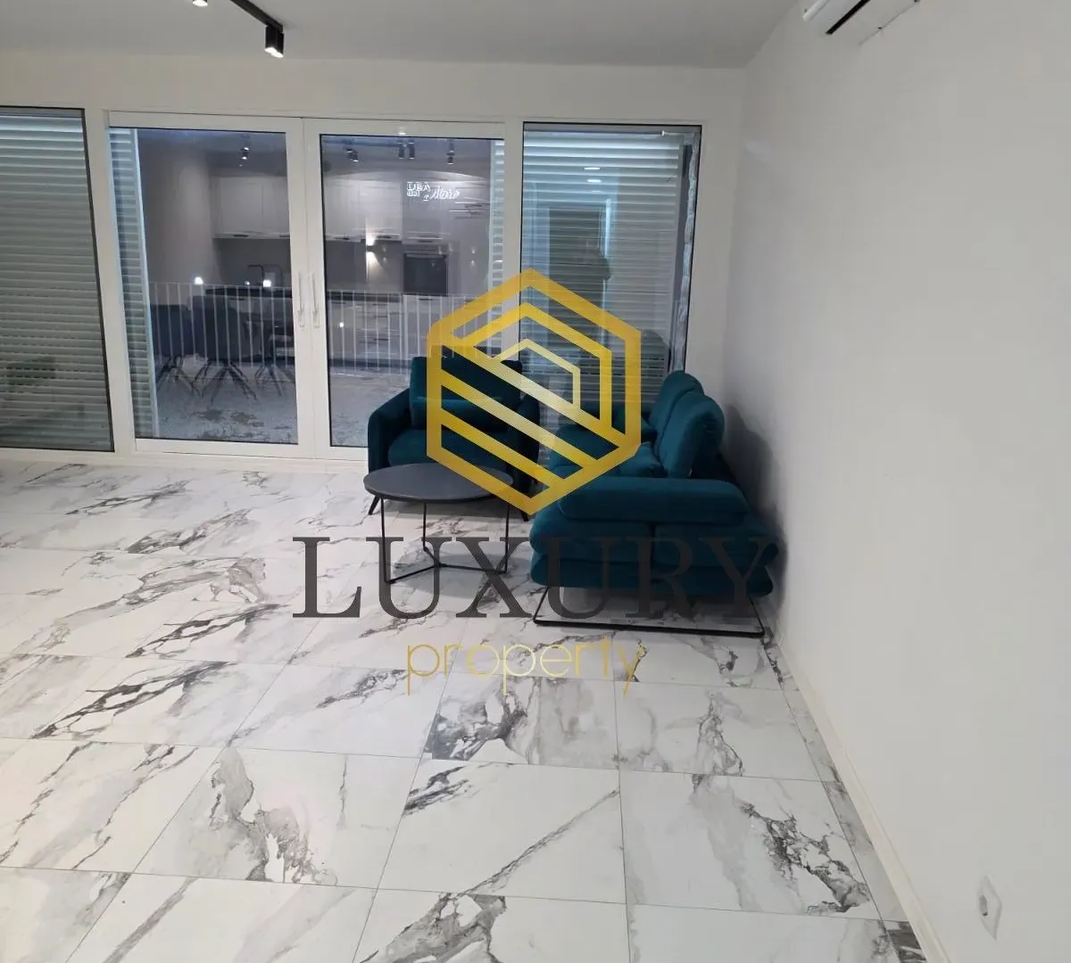 Prodaja, dvosoban stan, 100m², Luštica, Tivat