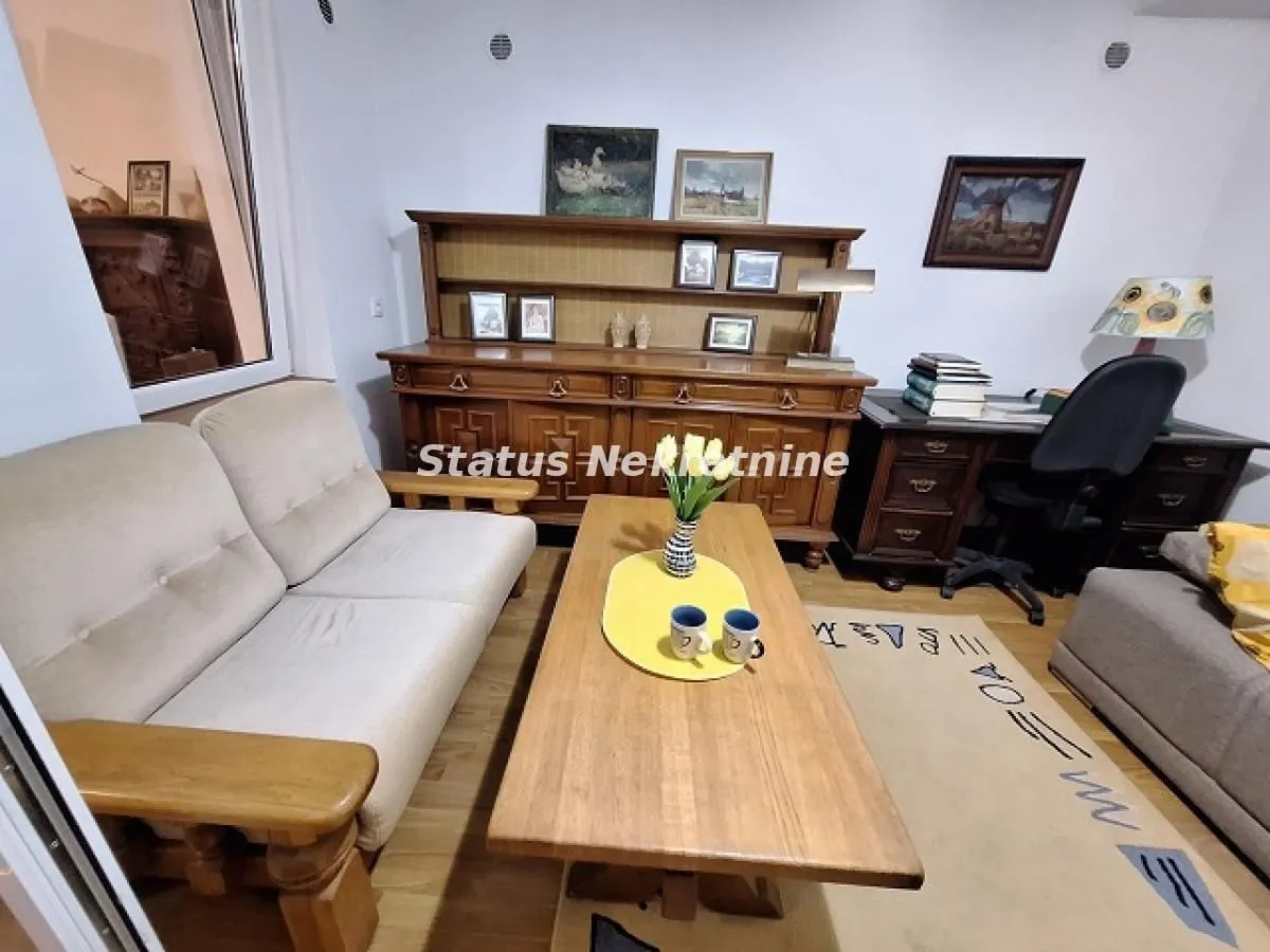 Izdavanje, dvosoban stan, 52m², Bulevar Oslobodjenja, Novi Sad Sve Podlokacije