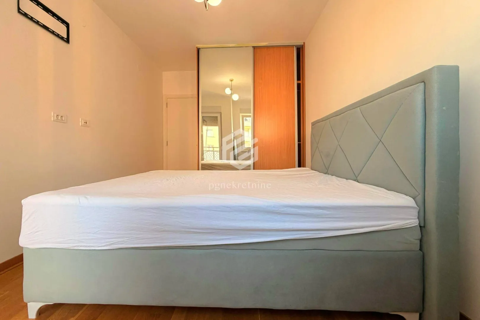 Rent, one bedroom apartment, 43m², City Kej, Podgorica