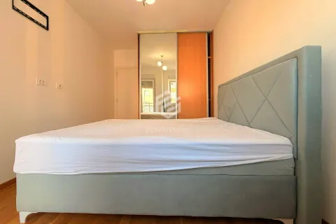 Rent, one bedroom apartment, 43m², City Kej, Podgorica - image 16