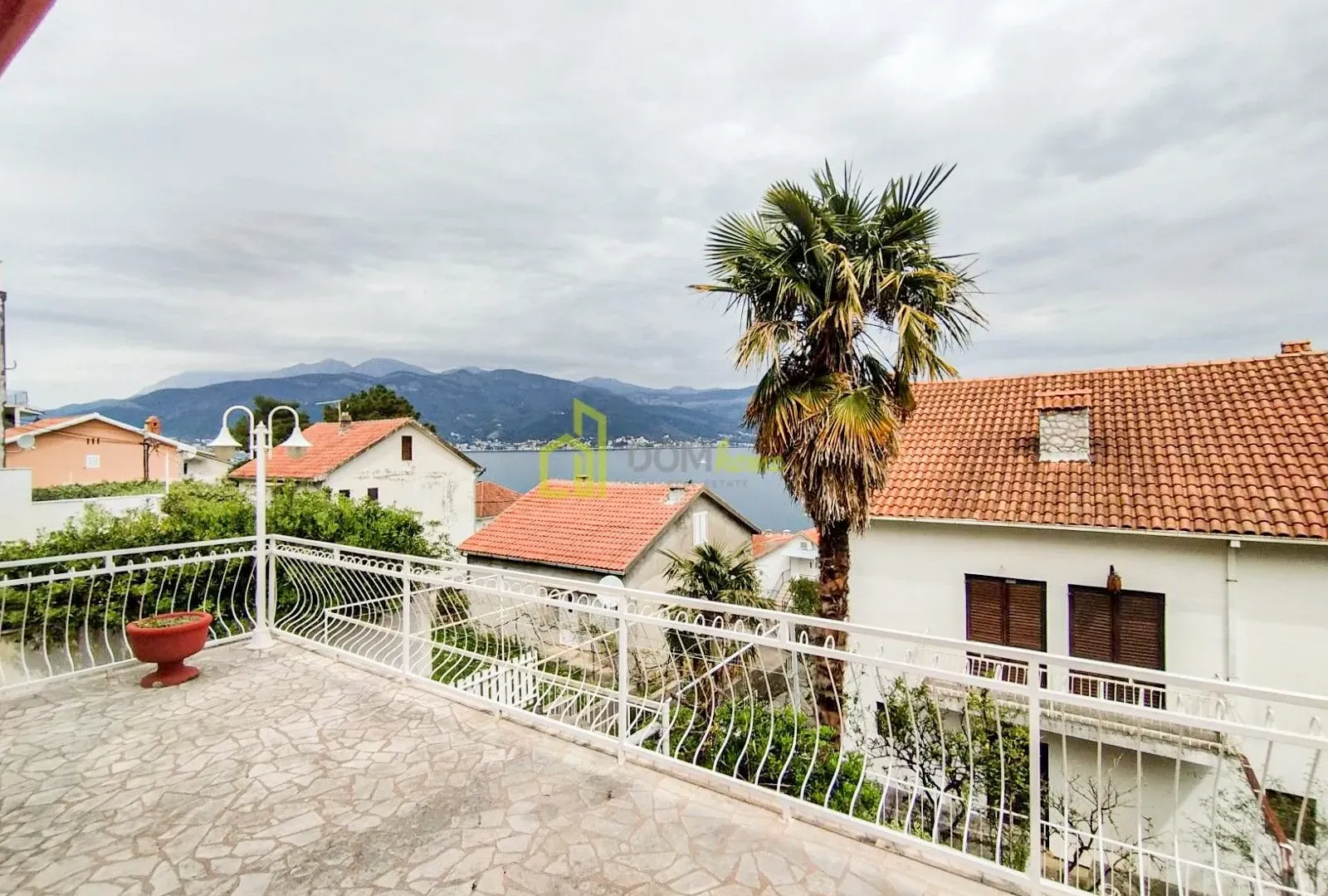 Sale, house, 280m², Krašići, Tivat