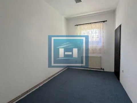 Rent, office space, 84m², Ćuprija, Srbija - image 4