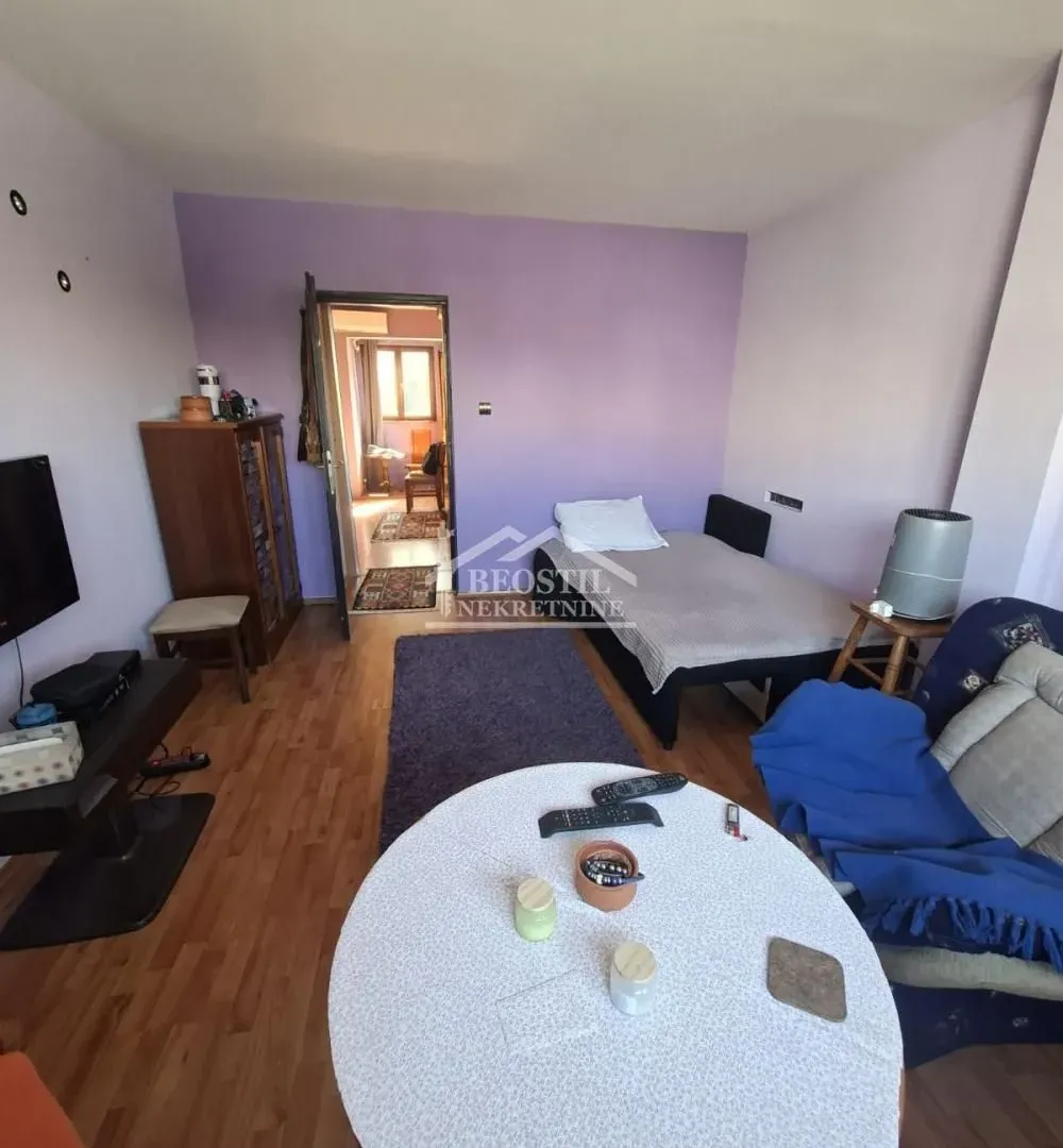 Prodaja, trosoban stan, 74m², Savski Venac, Beograd