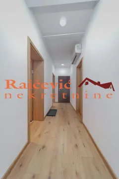 Izdavanje, trosoban stan, 90m², Stari Grad, Beograd - image 17
