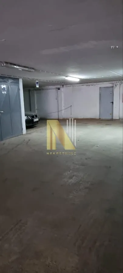 Izdavanje, parking/garaža, 16m², Centar, Novi Sad