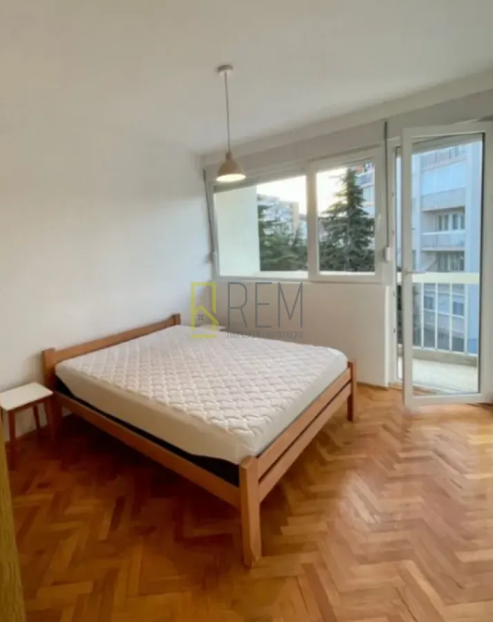 Prodaja, dvosoban stan, 65m², Drpe Mandića, Podgorica