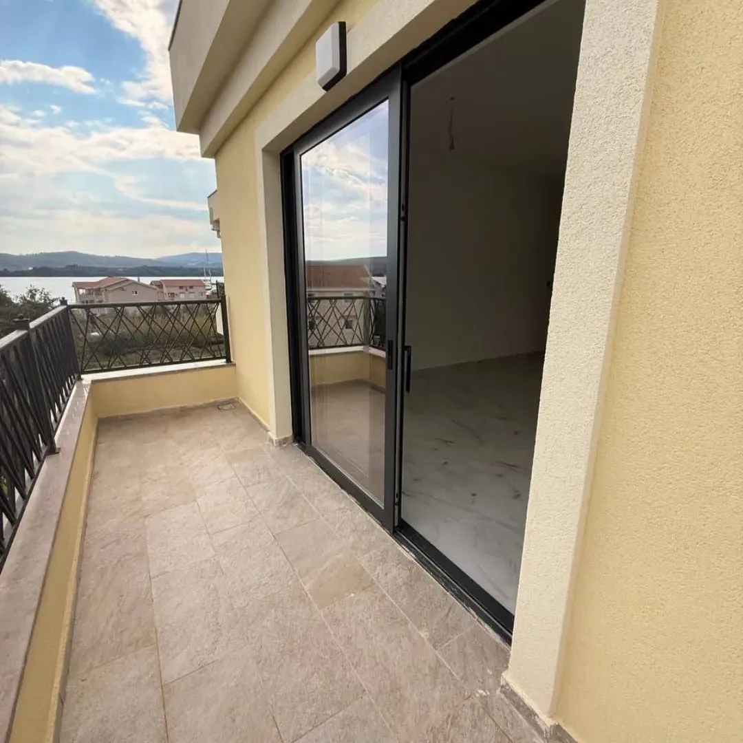 Prodaja, jednosoban stan, 49m², Tivat, Crna Gora