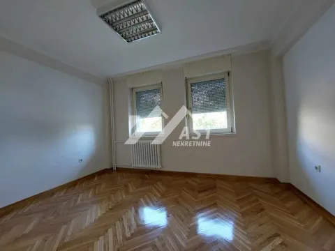 Izdavanje, dvosoban stan, 59m², Bulevar Oslobodjenja, Novi Sad Sve Podlokacije - image 2
