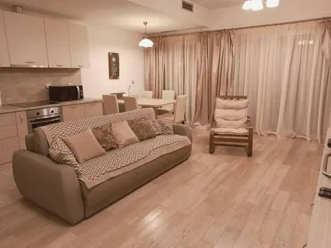 Prodaja, dvosoban stan, 75m², Dobrota, Kotor - image 11