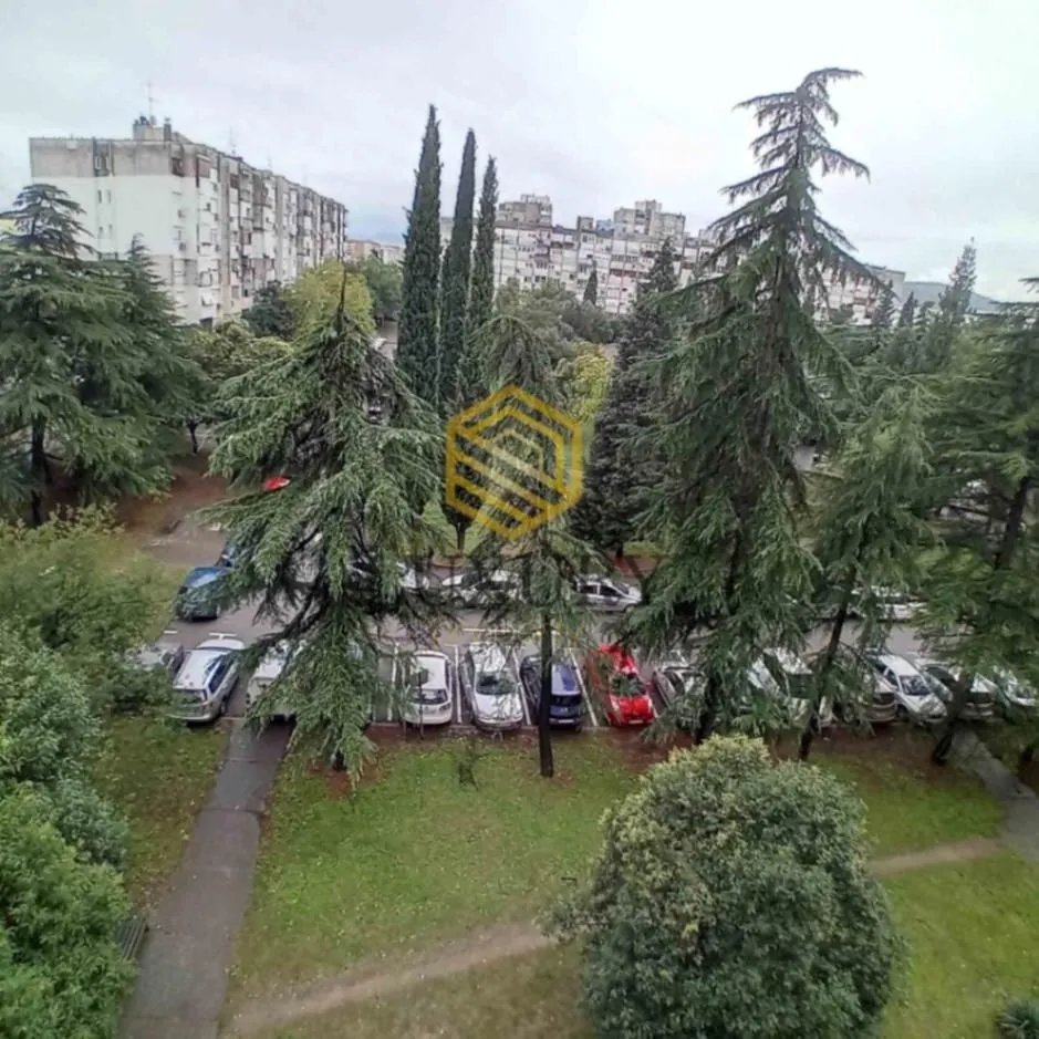 Izdavanje, jednosoban stan, 37m², Autobuska stanica, Podgorica