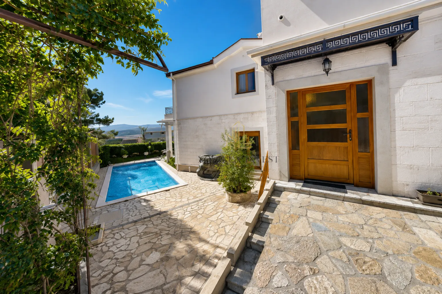 Rent, house, 212m², Kavač, Kotor