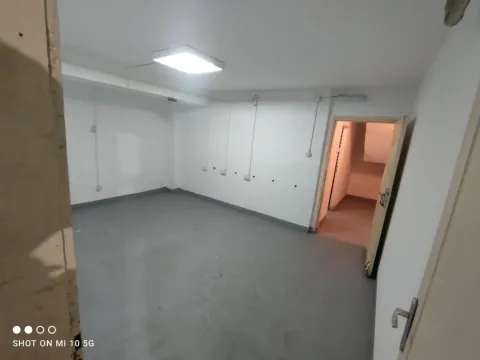 Izdavanje, poslovni prostor, 200m², Palilula Sve Podlokacije, Beograd - image 7