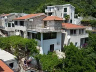 Prodaja, kuća, 237m², Bečići, Budva - image 1