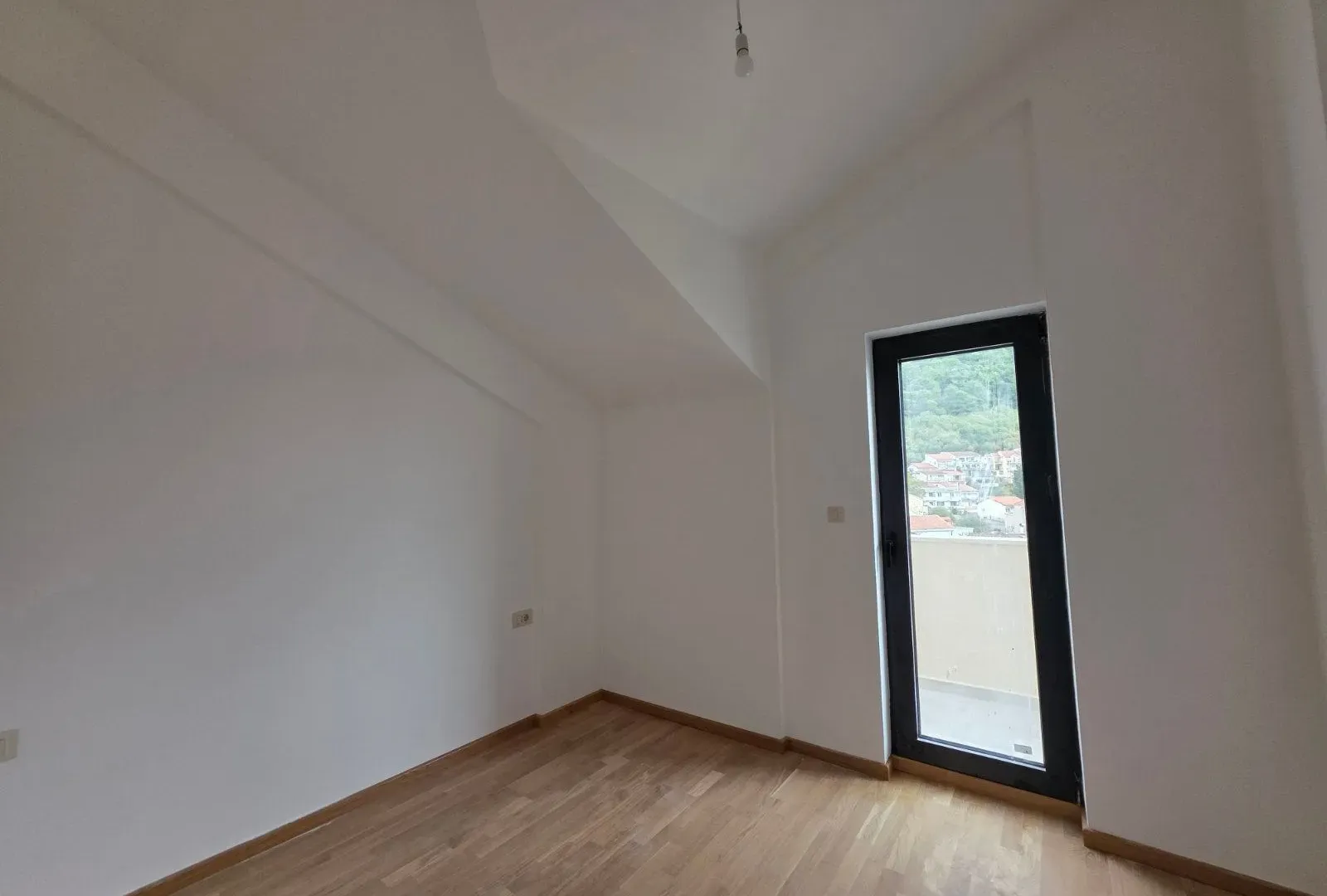 Prodaja, dvosoban stan, 53m², Budva, Crna Gora
