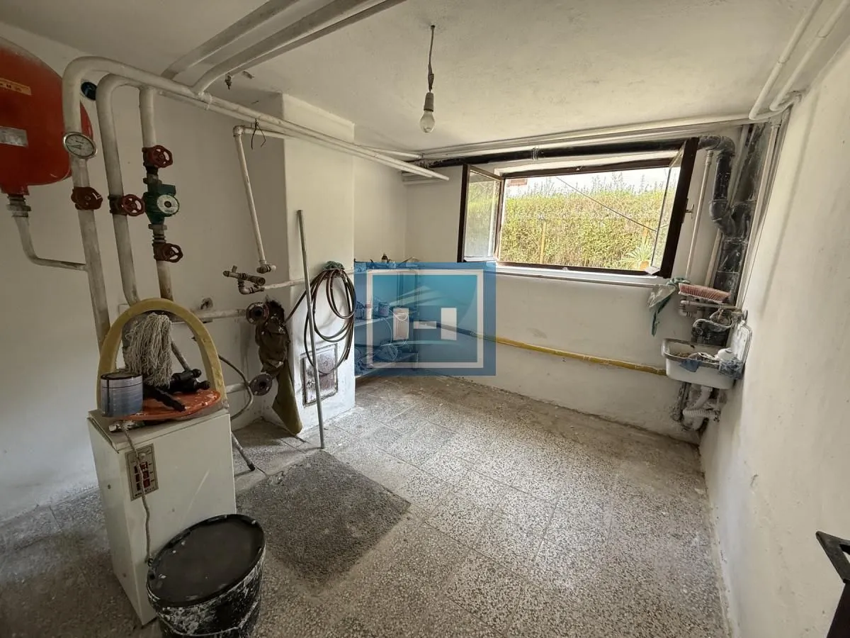 Sale, house, 257m², Strelište, Jagodina