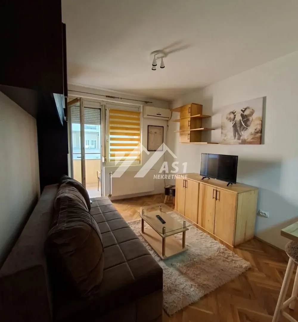 Izdavanje, jednosoban stan, 30m², Grbavica, Novi Sad Sve Podlokacije