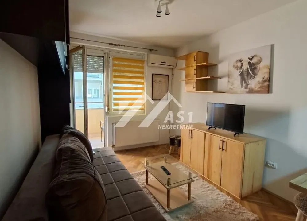 Izdavanje, jednosoban stan, 30m², Grbavica, Novi Sad Sve Podlokacije