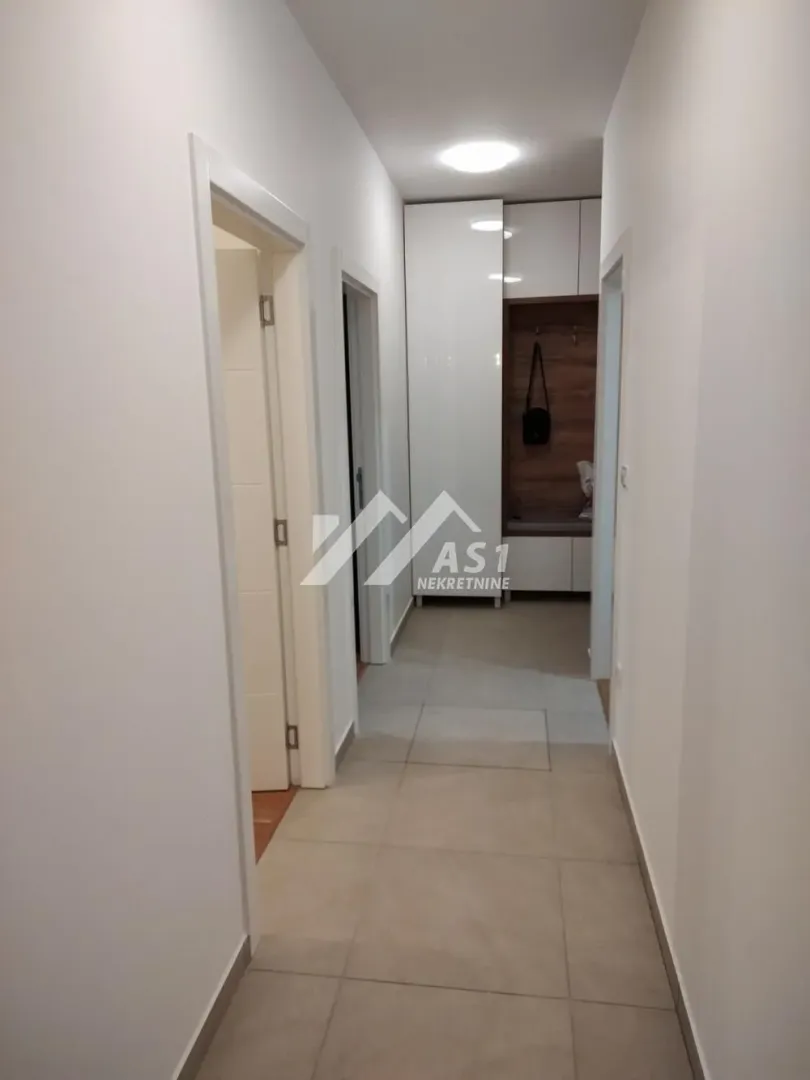 Izdavanje, trosoban stan, 58m², Podbara, Novi Sad Sve Podlokacije