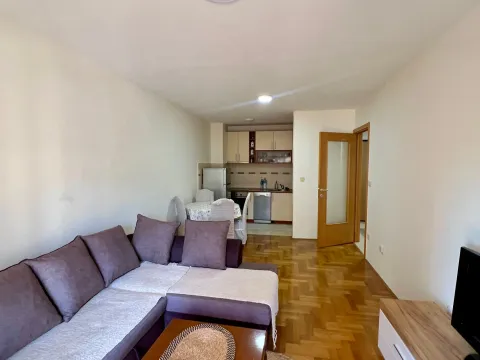 Prodaja, dvosoban stan, 69m², Stari Aerodrom, Podgorica - image 3