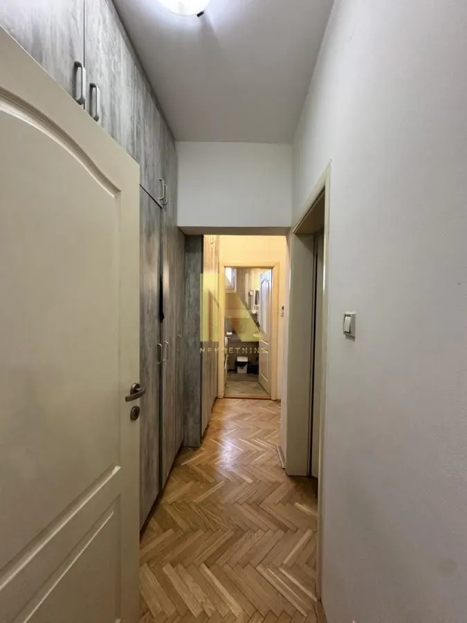Prodaja, trosoban stan, 61m², Salajka, Novi Sad Sve Podlokacije
