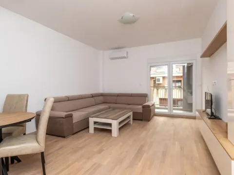 Rent, two bedroom apartment, 68m², Momišići, Podgorica - image 2