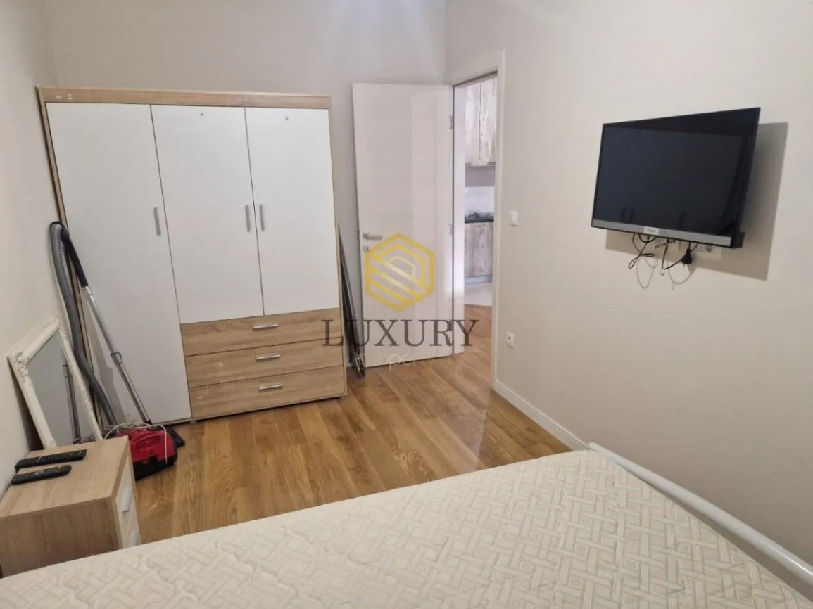 Izdavanje, jednosoban stan, 47m², Central Point, Podgorica