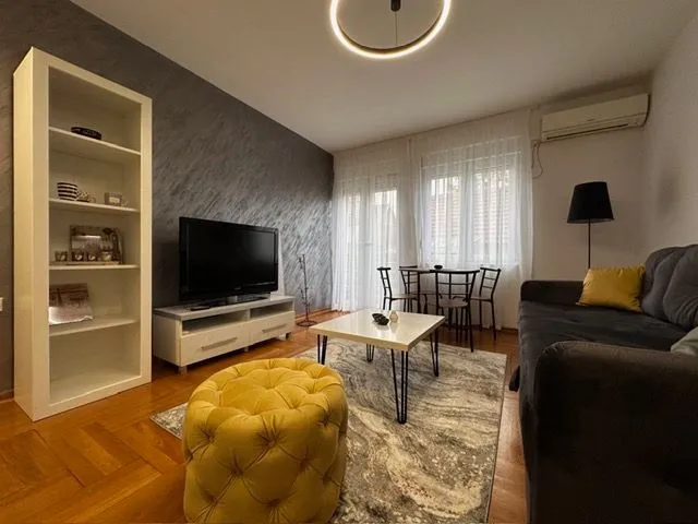 Prodaja, jednosoban stan, 37m², Drač, Podgorica
