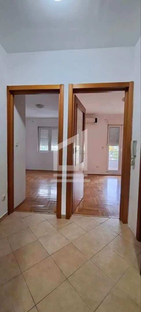 Prodaja, jednosoban stan, 36m², Stari Aerodrom, Podgorica