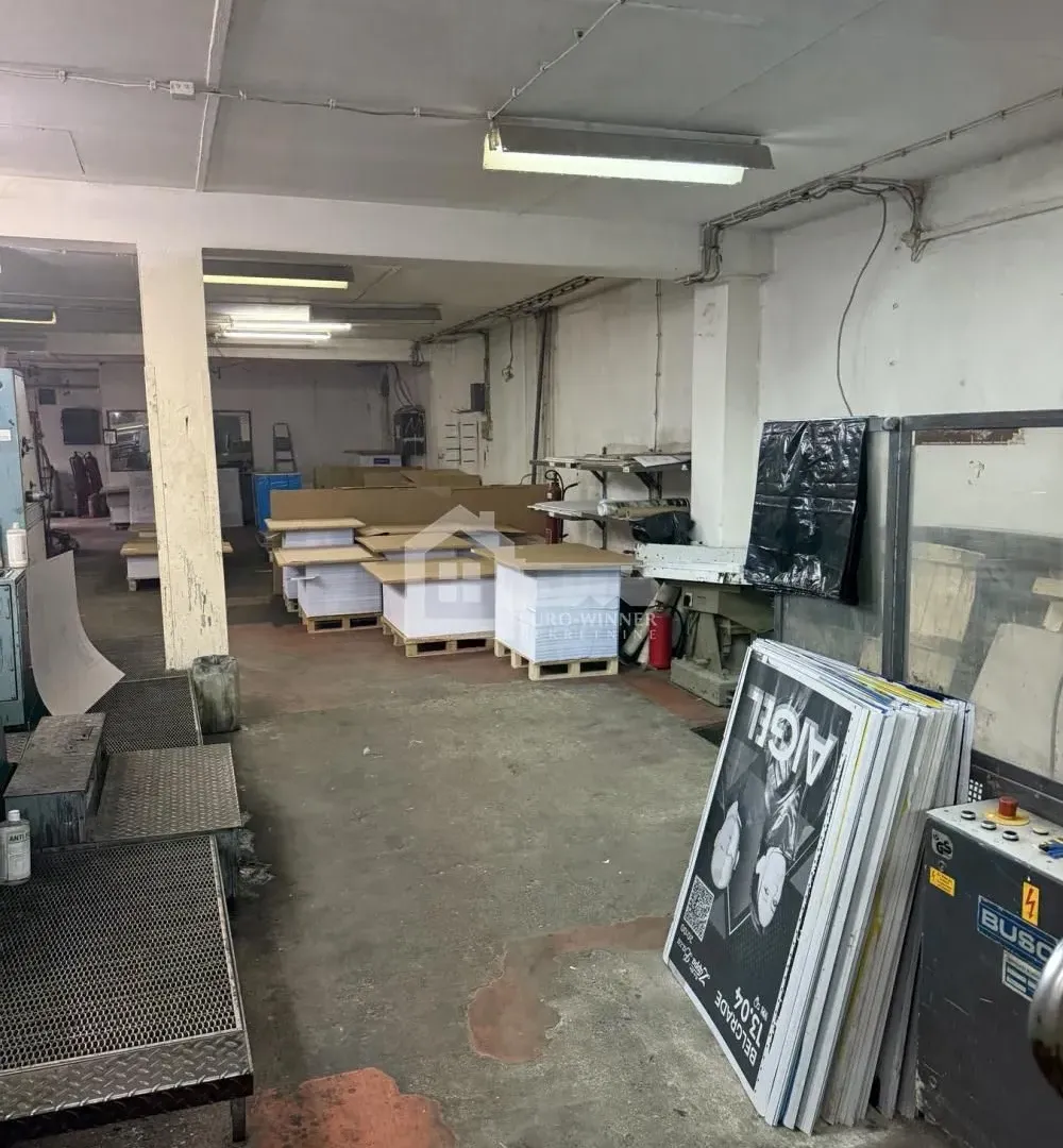 Rent, office space, 800m², Borča 1, Borča Sve Podlokacije