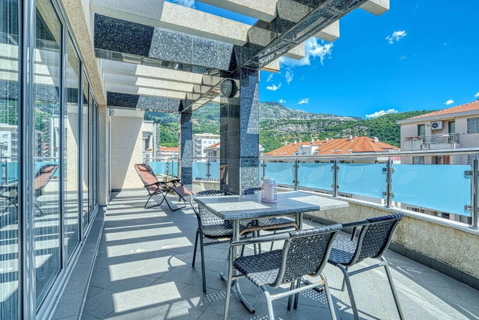 Sale, four bedroom apartment, 188m², Rozino, Budva