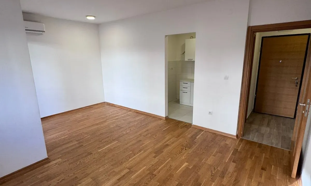 Sale, one bedroom apartment, 44m², Blok 6, Podgorica