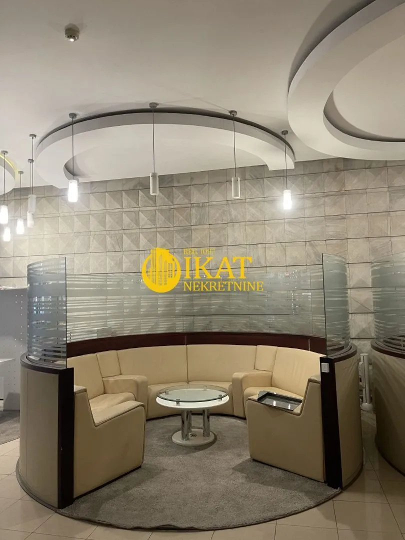 Izdavanje, poslovni prostor, 526m², Stari Grad, Beograd