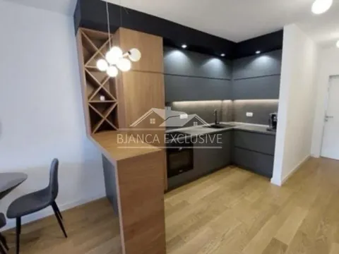 Sale, three bedroom apartment, 63m², Neimar, Vračar Sve Podlokacije - image 4