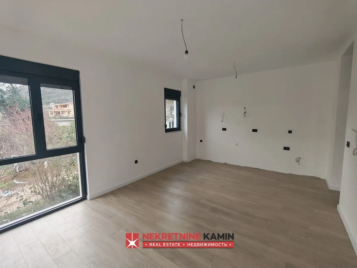 Prodaja, dvosoban stan, 68m², Lastva Grbaljska, Kotor