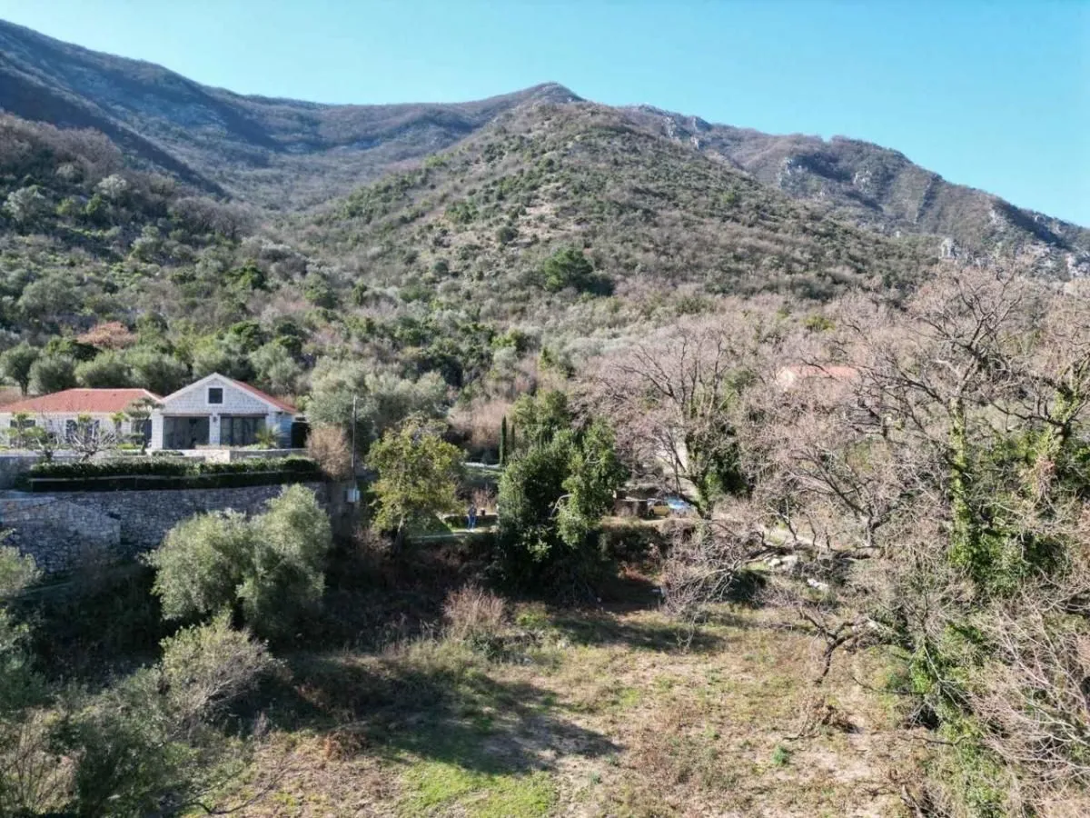 Prodaja, plac, 2500m², Kotor, Crna Gora