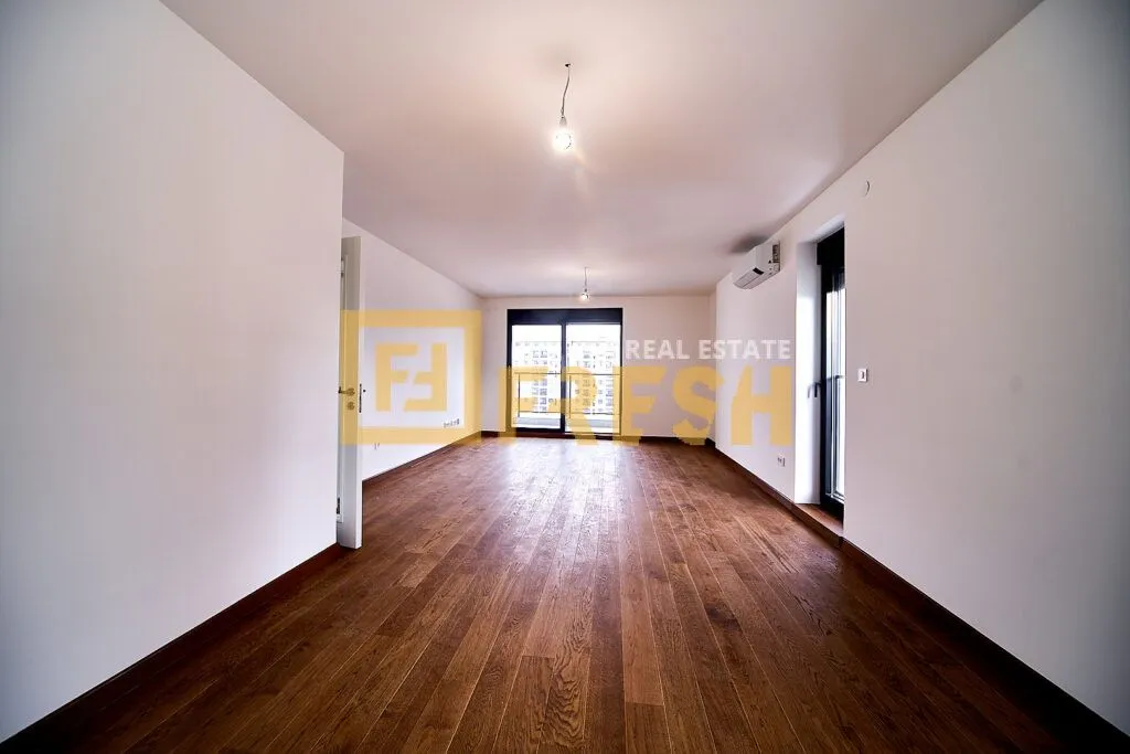 Prodaja, trosoban stan, 110m², Tološi, Podgorica
