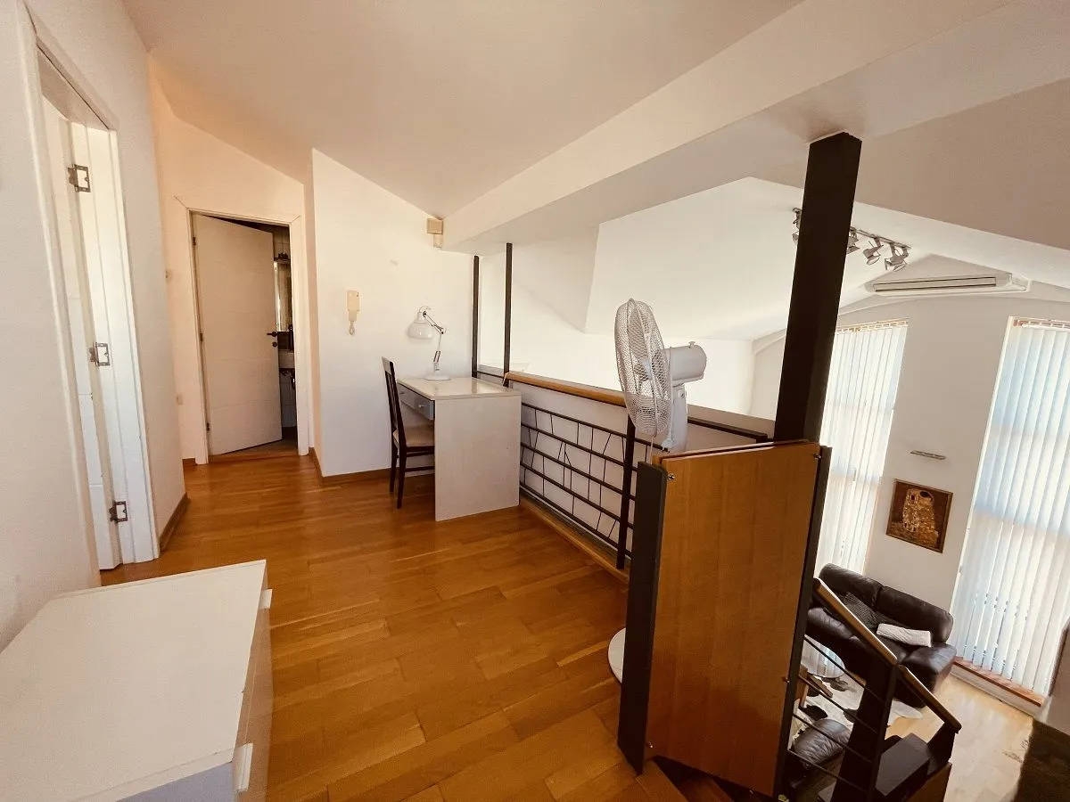Rent, four bedroom apartment, 118m², Kalenić Pijaca, Vračar Sve Podlokacije