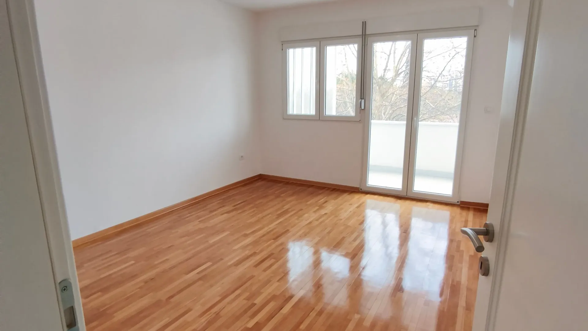 Rent, office space, 50m², Preko Morače, Podgorica