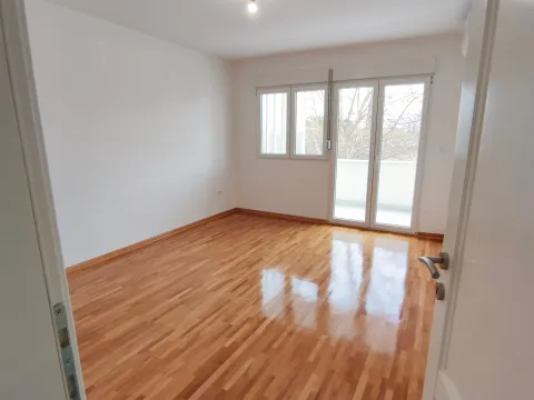 Rent, office space, 50m², Preko Morače, Podgorica - image 6