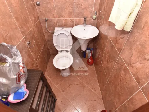 Rent, house, 200m², Stari Aerodrom, Podgorica - image 7